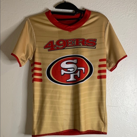 Reversible Red 49ers Graphic T-Shirt - Picture 8 of 9